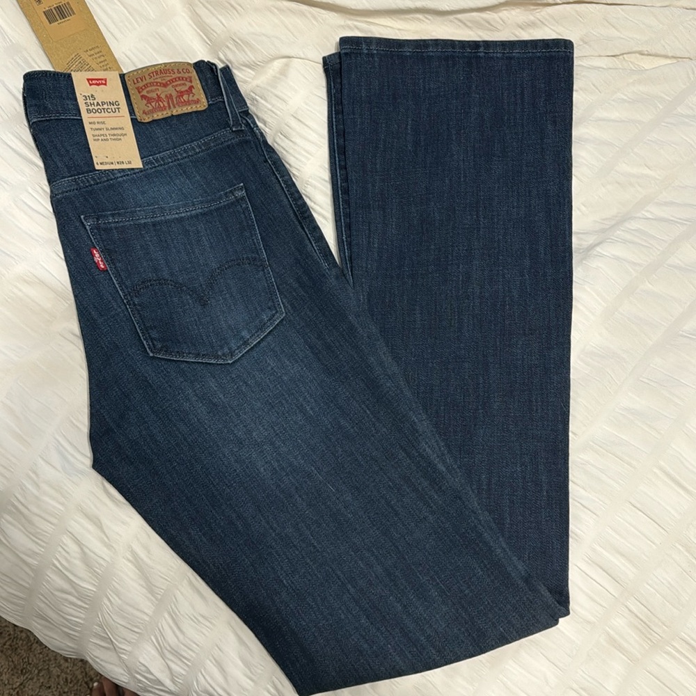 Boot cut jeans